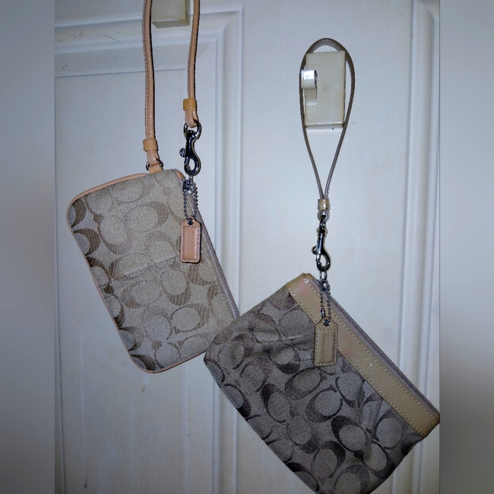 Vintage Coach Signature C Wristlet Bundle